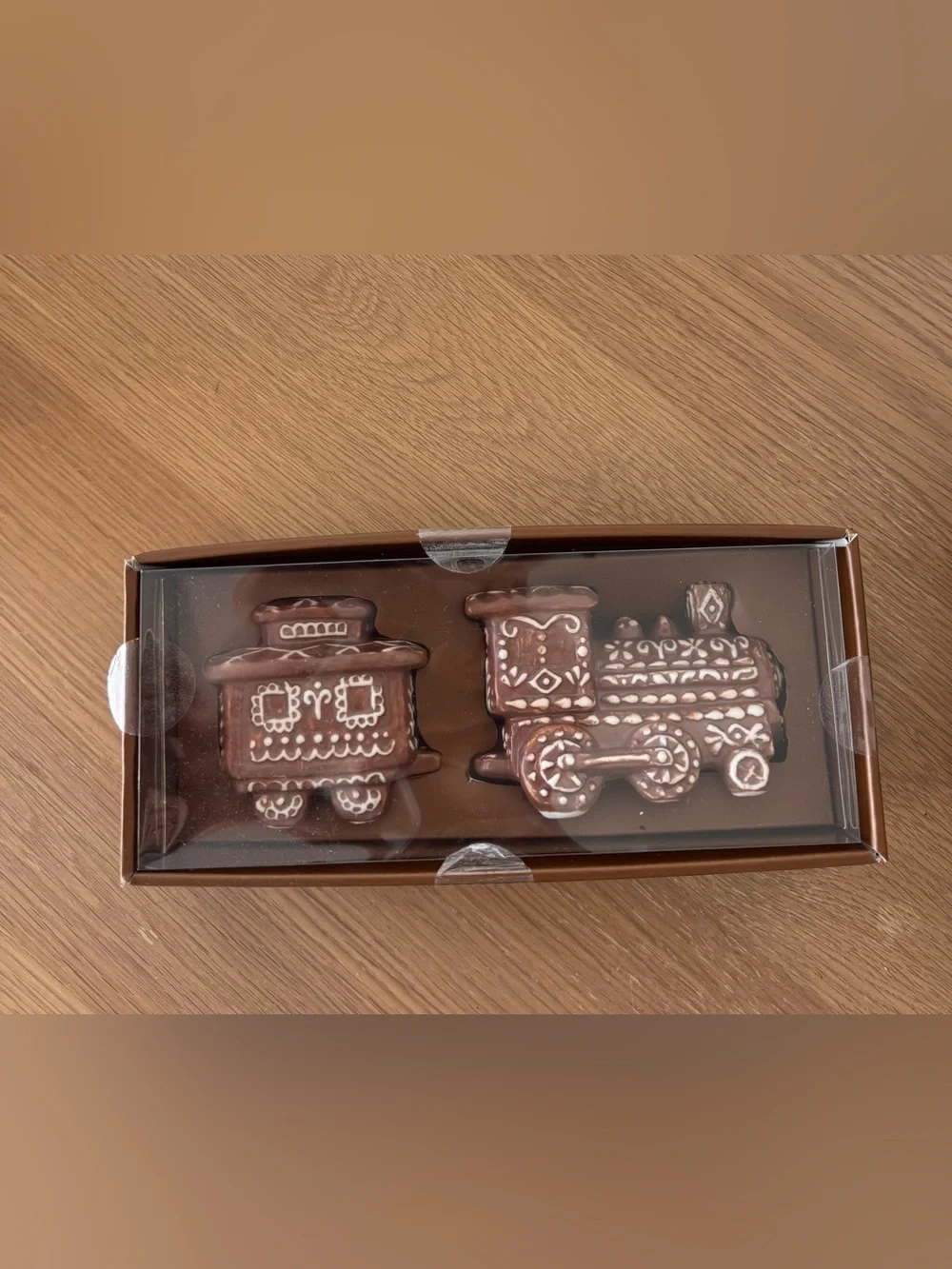 NEW IN BOX POTTERY BARN GINGERBREAD TRAIN SALT & PEPPER SHAKERS